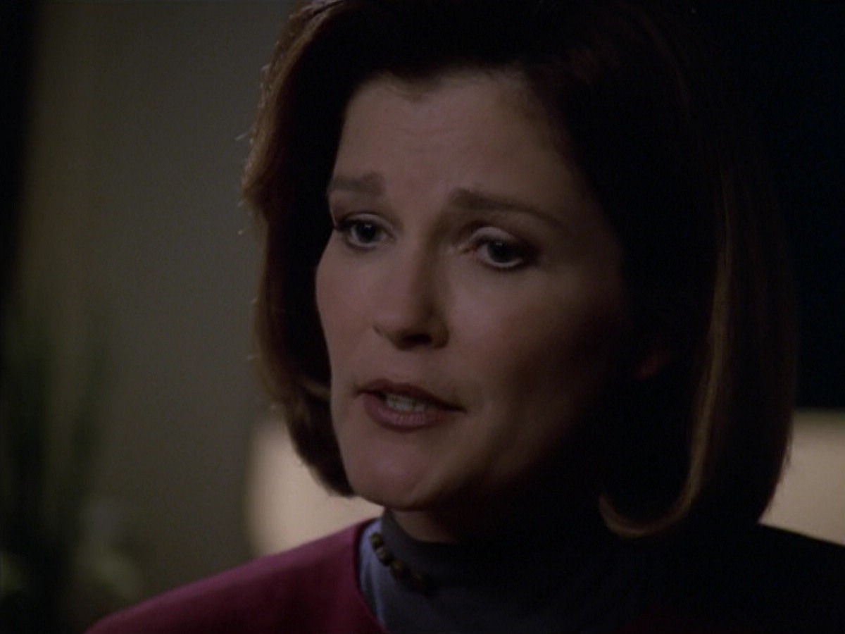 ariane179254_StarTrekVoyager_5x15_5x16_DarkFrontier_2808.jpg