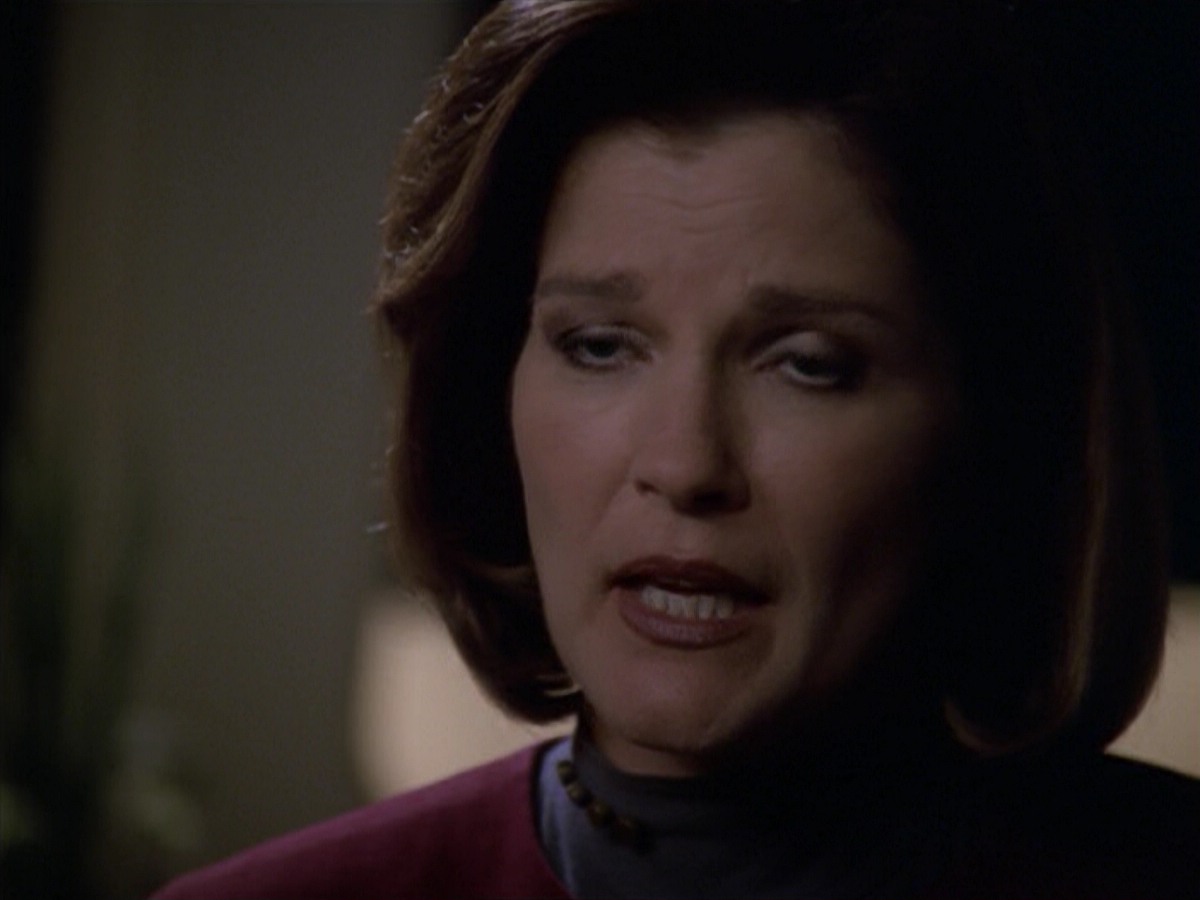 ariane179254_StarTrekVoyager_5x15_5x16_DarkFrontier_2813.jpg