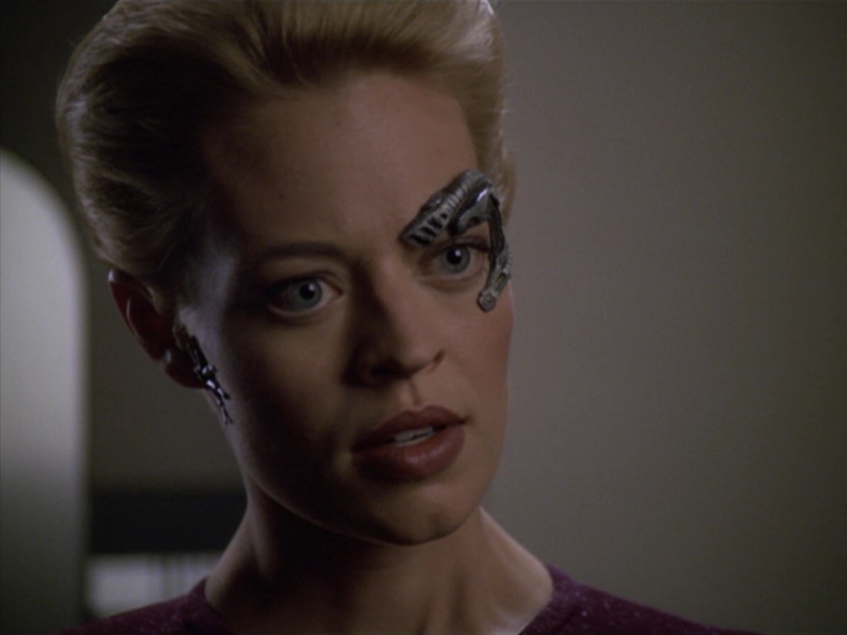 ariane179254_StarTrekVoyager_5x15_5x16_DarkFrontier_2816.jpg
