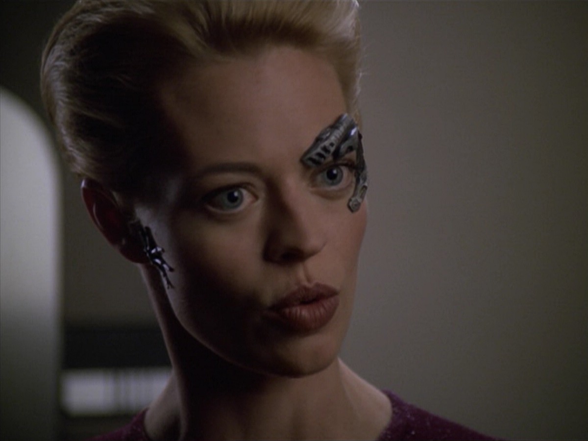 ariane179254_StarTrekVoyager_5x15_5x16_DarkFrontier_2829.jpg
