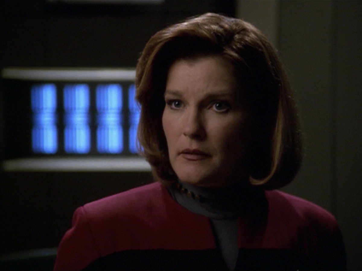ariane179254_StarTrekVoyager_5x15_5x16_DarkFrontier_2847.jpg