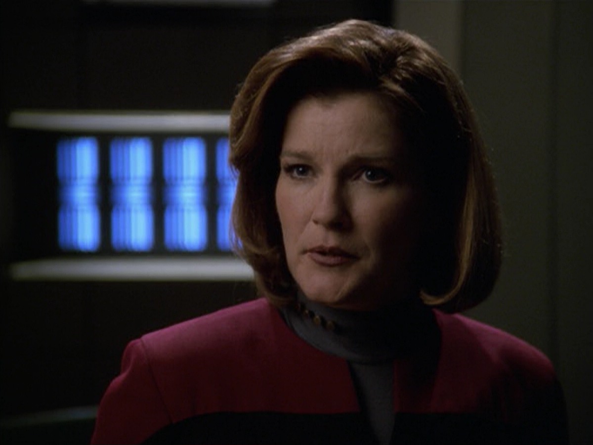 ariane179254_StarTrekVoyager_5x15_5x16_DarkFrontier_2855.jpg