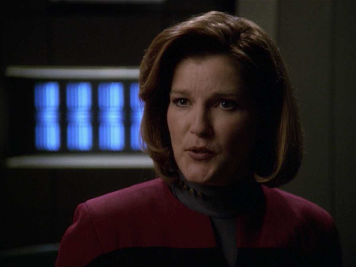 ariane179254_StarTrekVoyager_5x15_5x16_DarkFrontier_2858.jpg