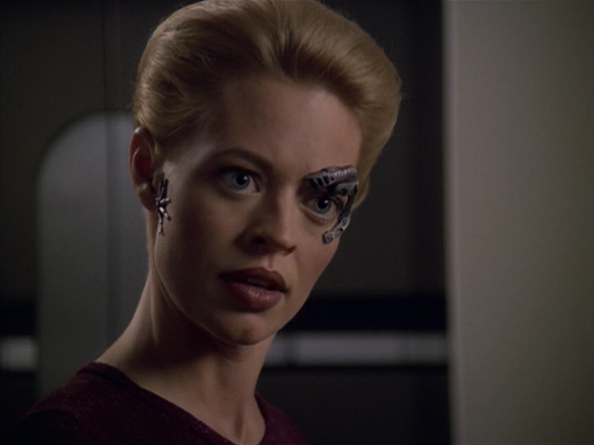 ariane179254_StarTrekVoyager_5x15_5x16_DarkFrontier_2874.jpg