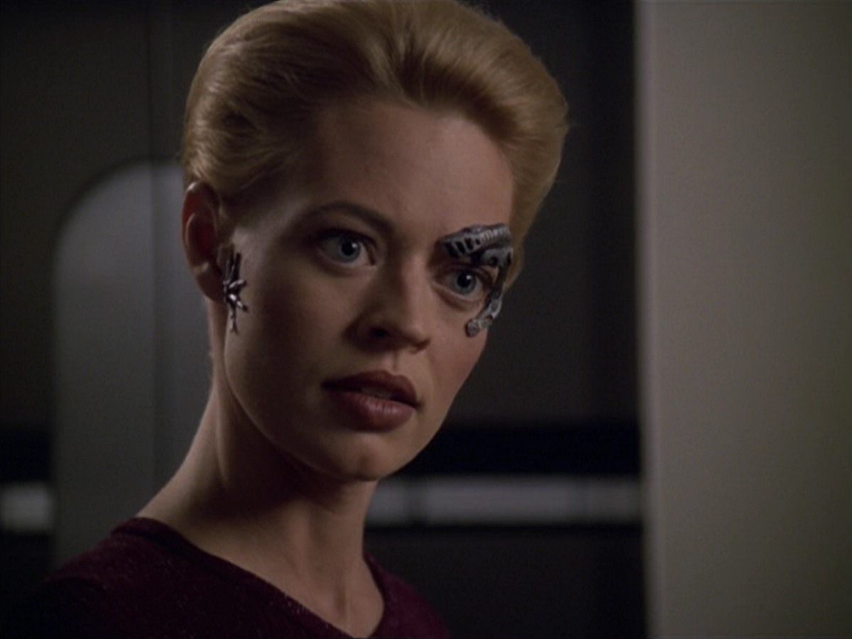 ariane179254_StarTrekVoyager_5x15_5x16_DarkFrontier_2875.jpg