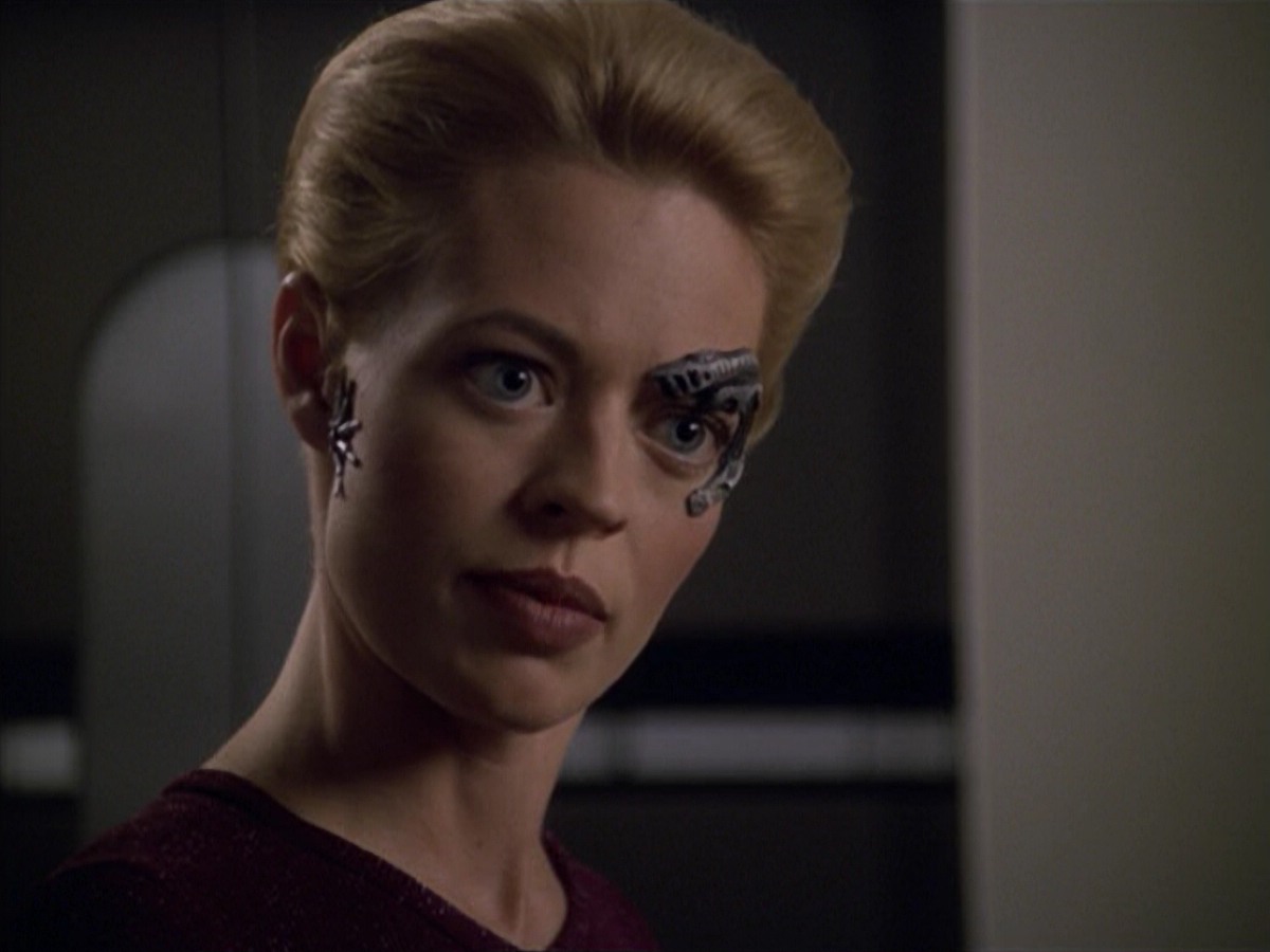ariane179254_StarTrekVoyager_5x15_5x16_DarkFrontier_2876.jpg