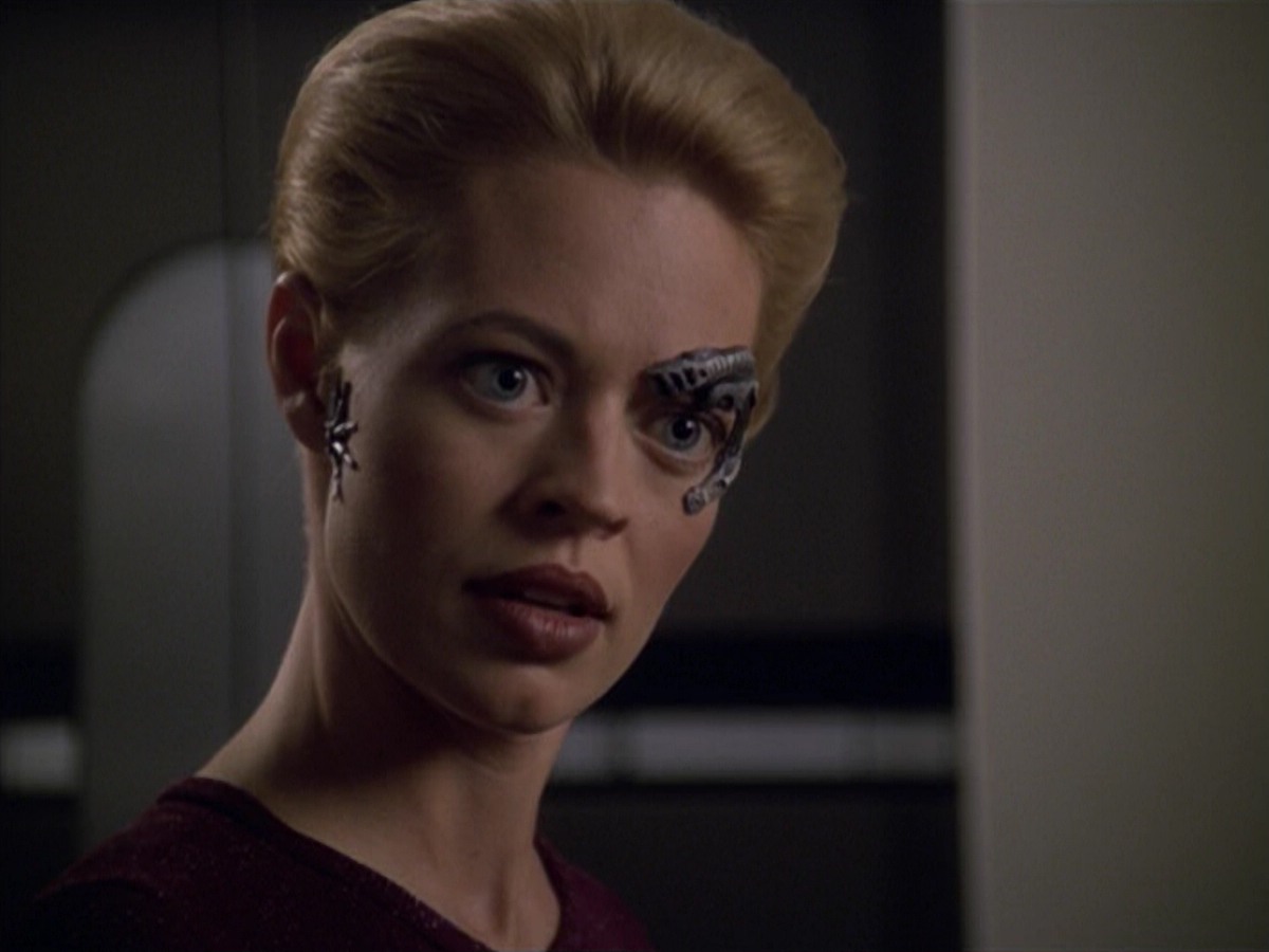 ariane179254_StarTrekVoyager_5x15_5x16_DarkFrontier_2878.jpg