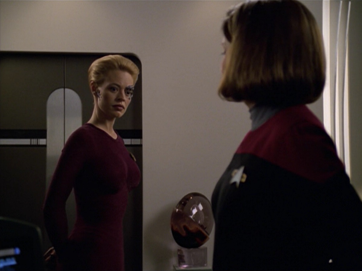 ariane179254_StarTrekVoyager_5x15_5x16_DarkFrontier_2937.jpg