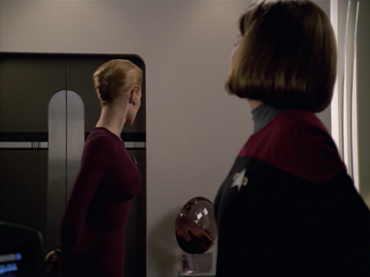 ariane179254_StarTrekVoyager_5x15_5x16_DarkFrontier_2938.jpg