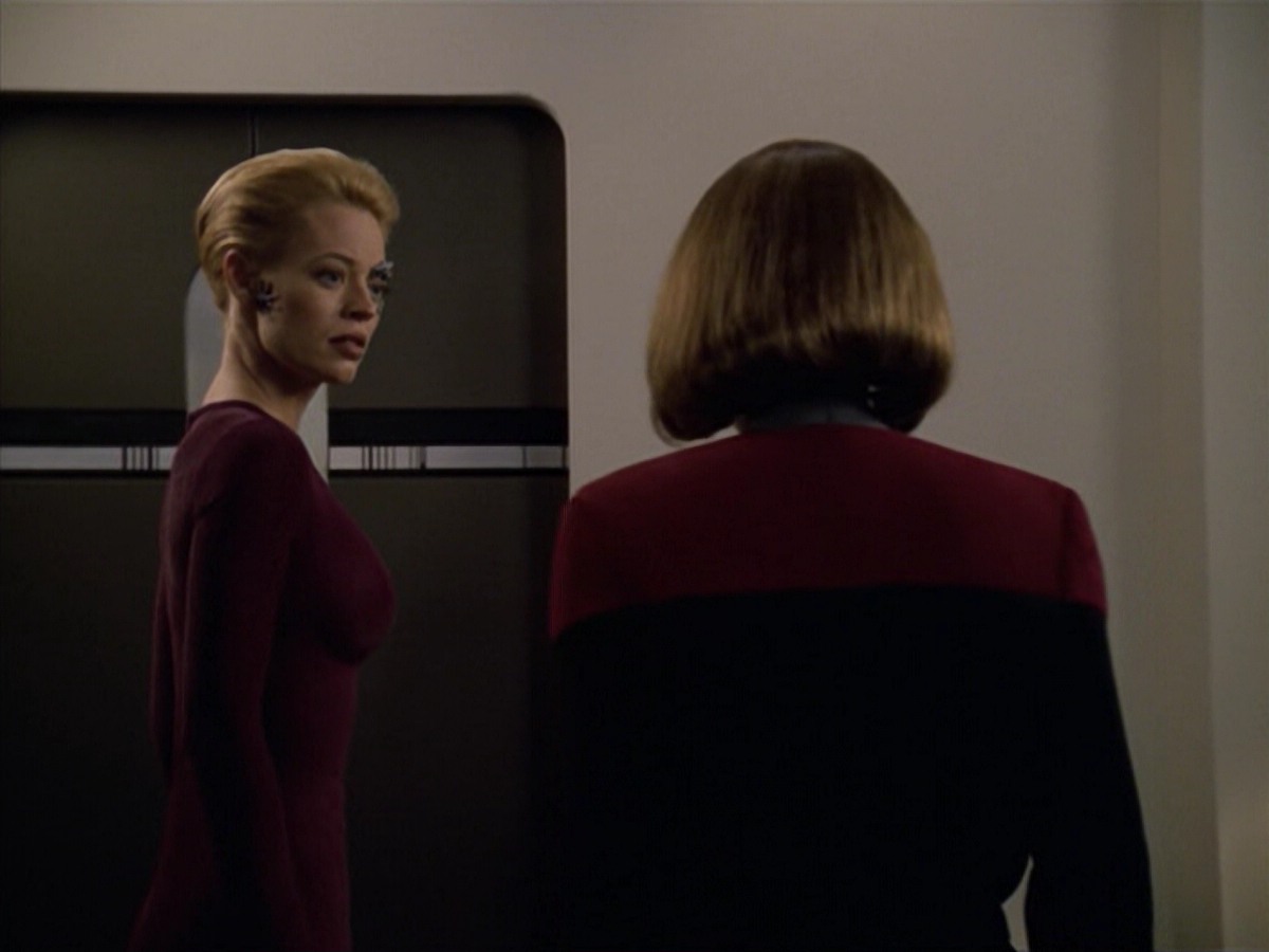 ariane179254_StarTrekVoyager_5x15_5x16_DarkFrontier_2943.jpg