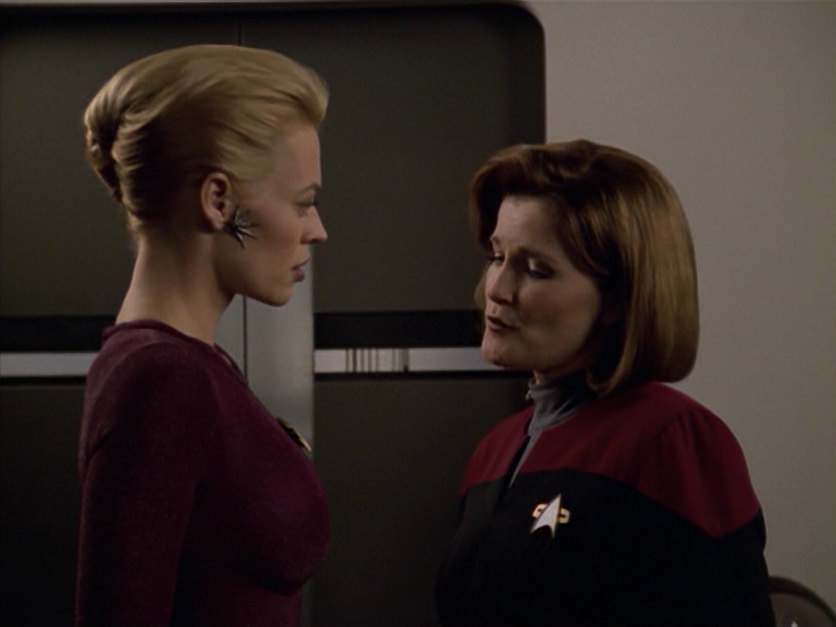 ariane179254_StarTrekVoyager_5x15_5x16_DarkFrontier_2947.jpg
