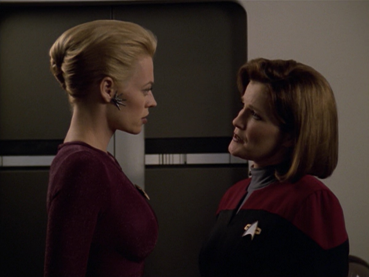 ariane179254_StarTrekVoyager_5x15_5x16_DarkFrontier_2949.jpg