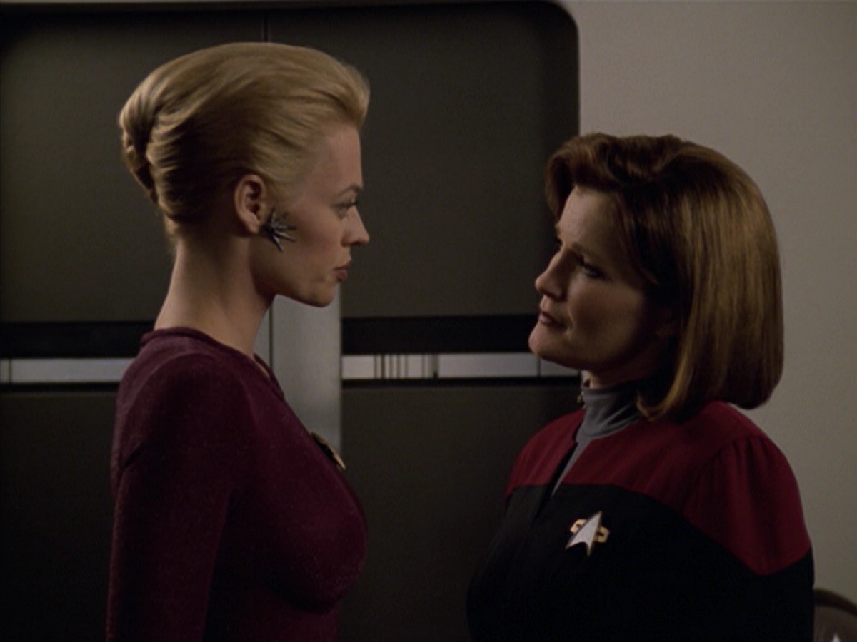 ariane179254_StarTrekVoyager_5x15_5x16_DarkFrontier_2951.jpg
