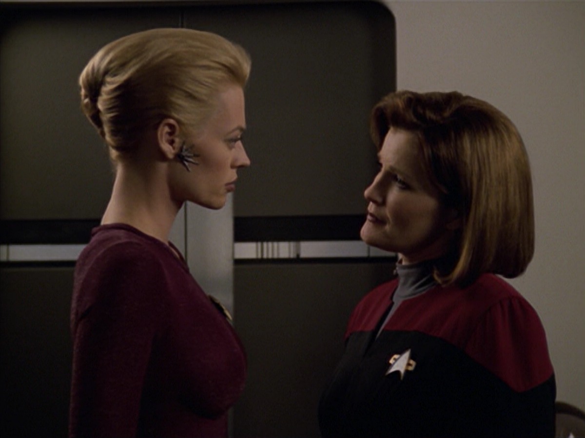 ariane179254_StarTrekVoyager_5x15_5x16_DarkFrontier_2952.jpg