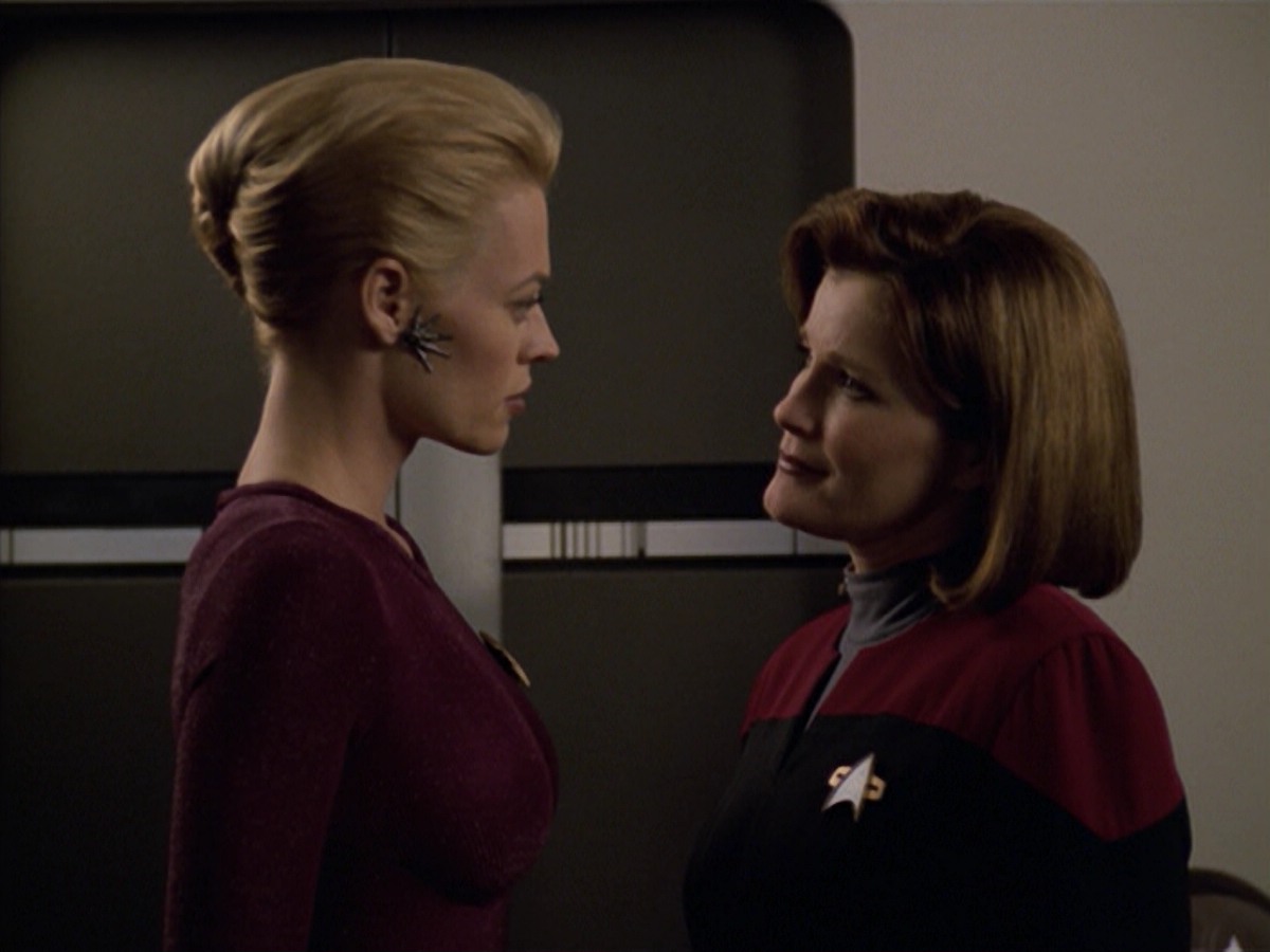 ariane179254_StarTrekVoyager_5x15_5x16_DarkFrontier_2964.jpg