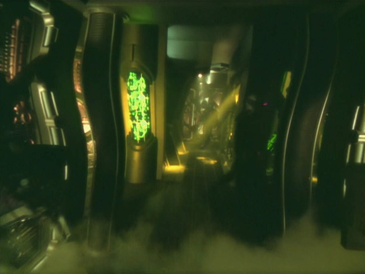 ariane179254_StarTrekVoyager_5x15_5x16_DarkFrontier_2996.jpg