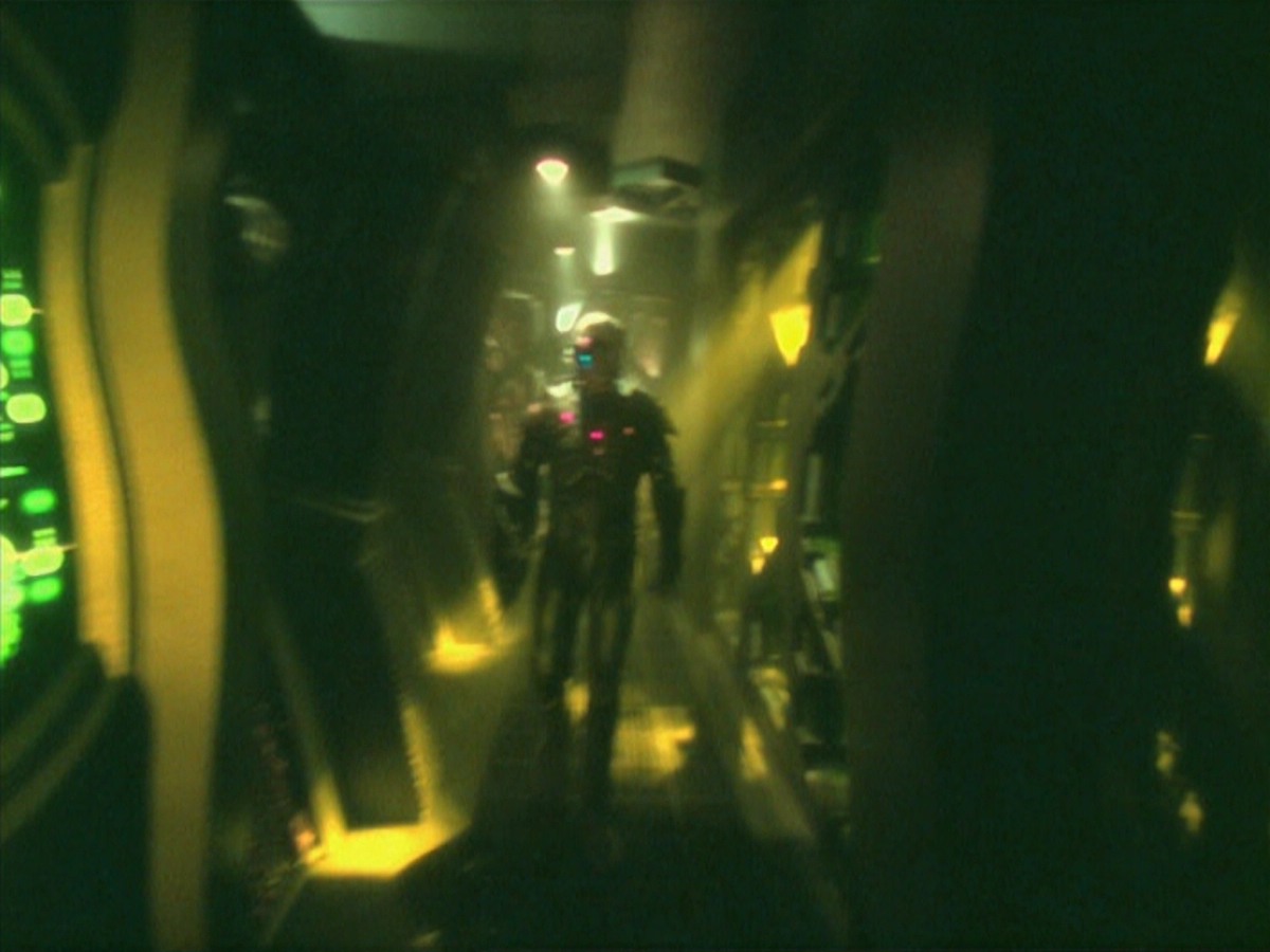 ariane179254_StarTrekVoyager_5x15_5x16_DarkFrontier_3001.jpg