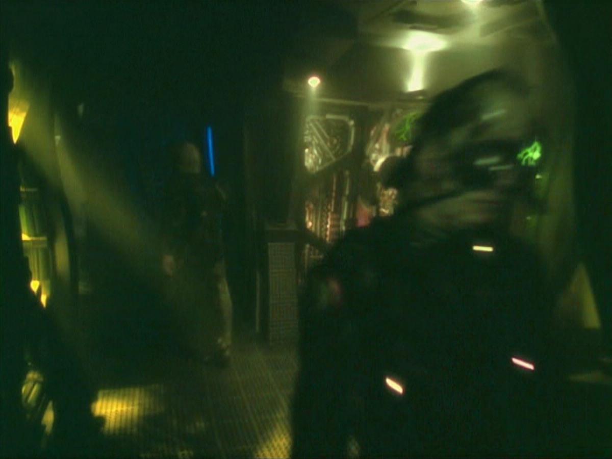 ariane179254_StarTrekVoyager_5x15_5x16_DarkFrontier_3003.jpg
