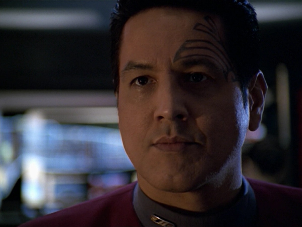 ariane179254_StarTrekVoyager_5x15_5x16_DarkFrontier_3081.jpg