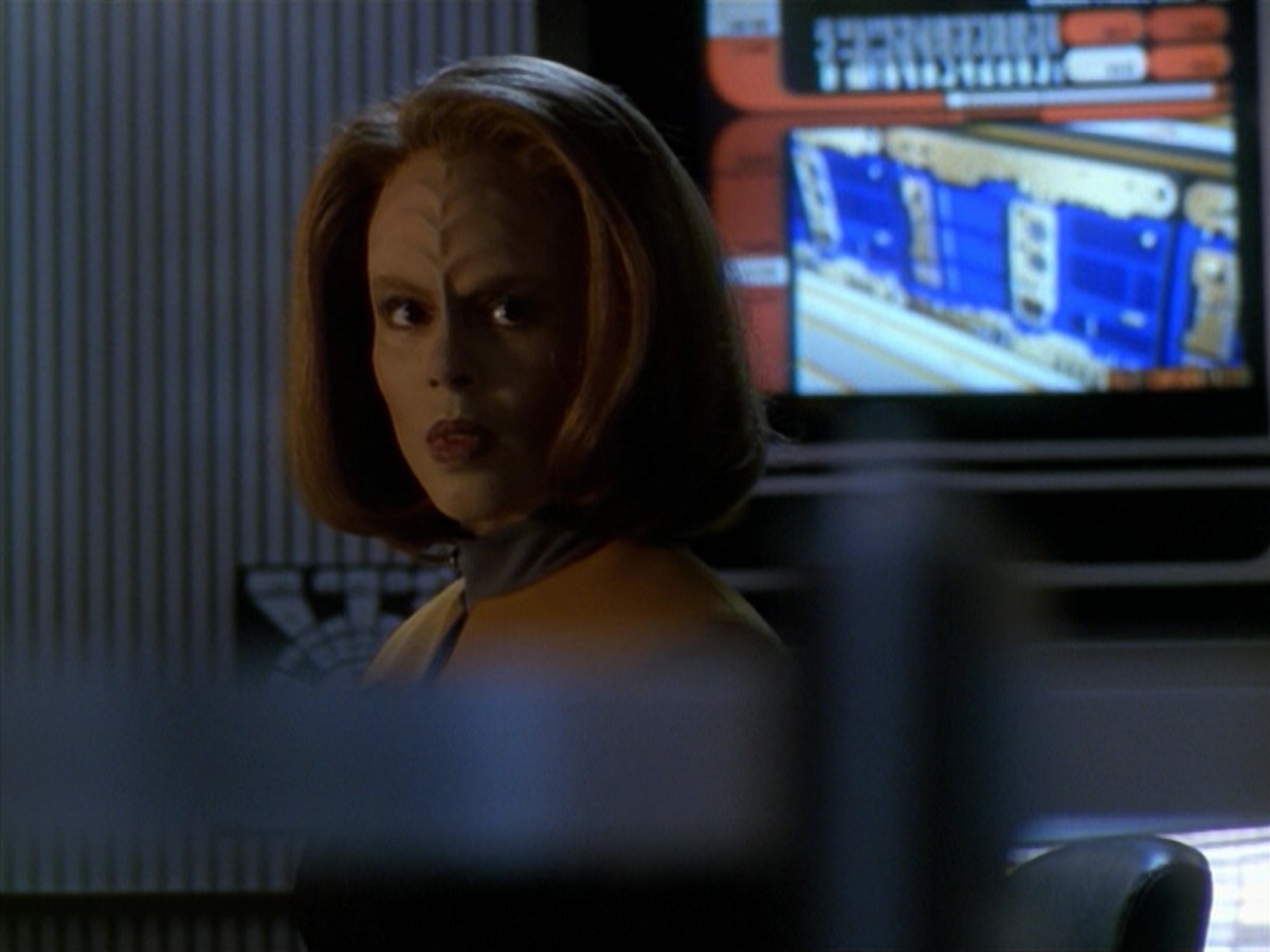 ariane179254_StarTrekVoyager_5x15_5x16_DarkFrontier_3117.jpg