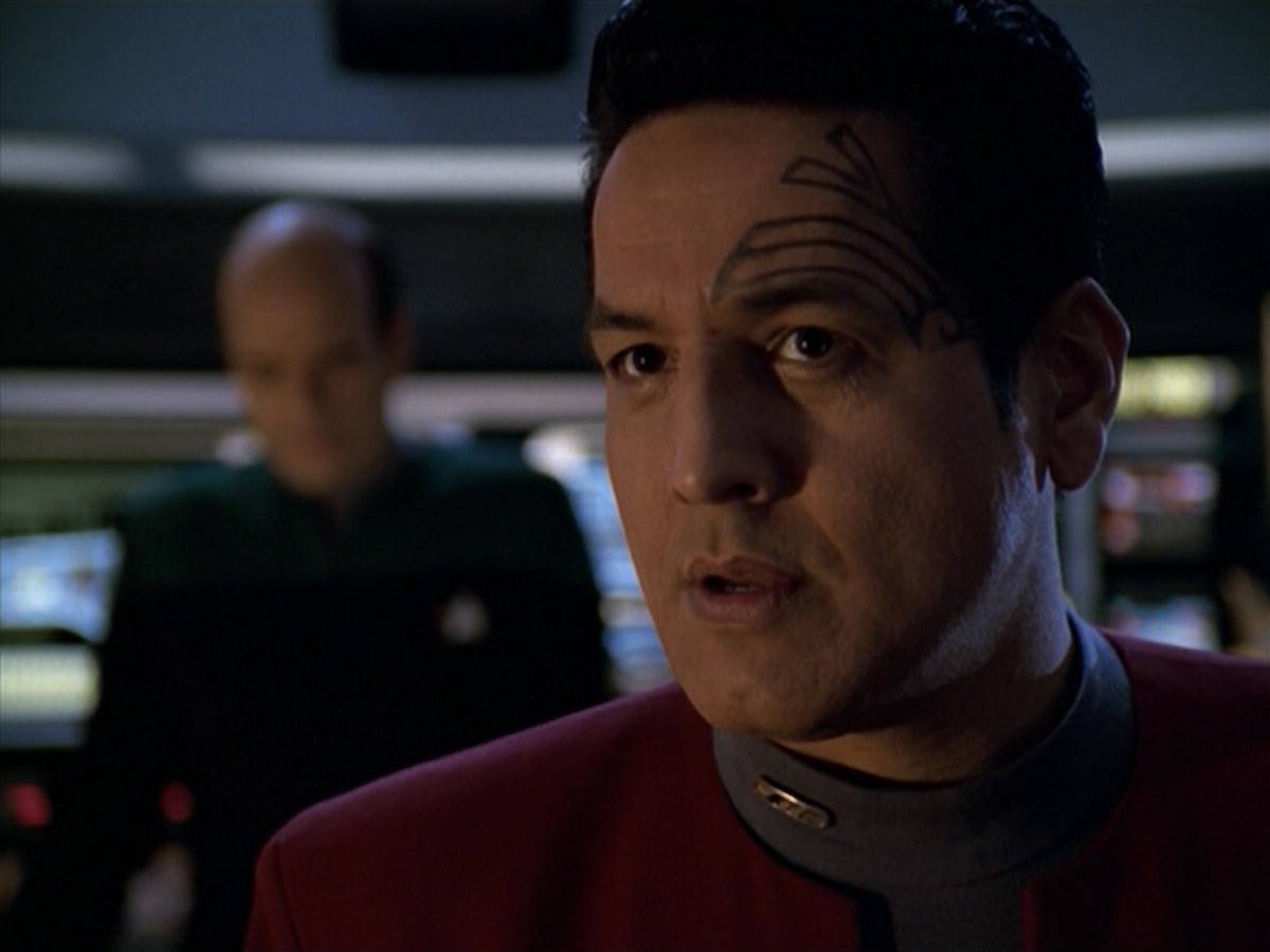 ariane179254_StarTrekVoyager_5x15_5x16_DarkFrontier_3122.jpg