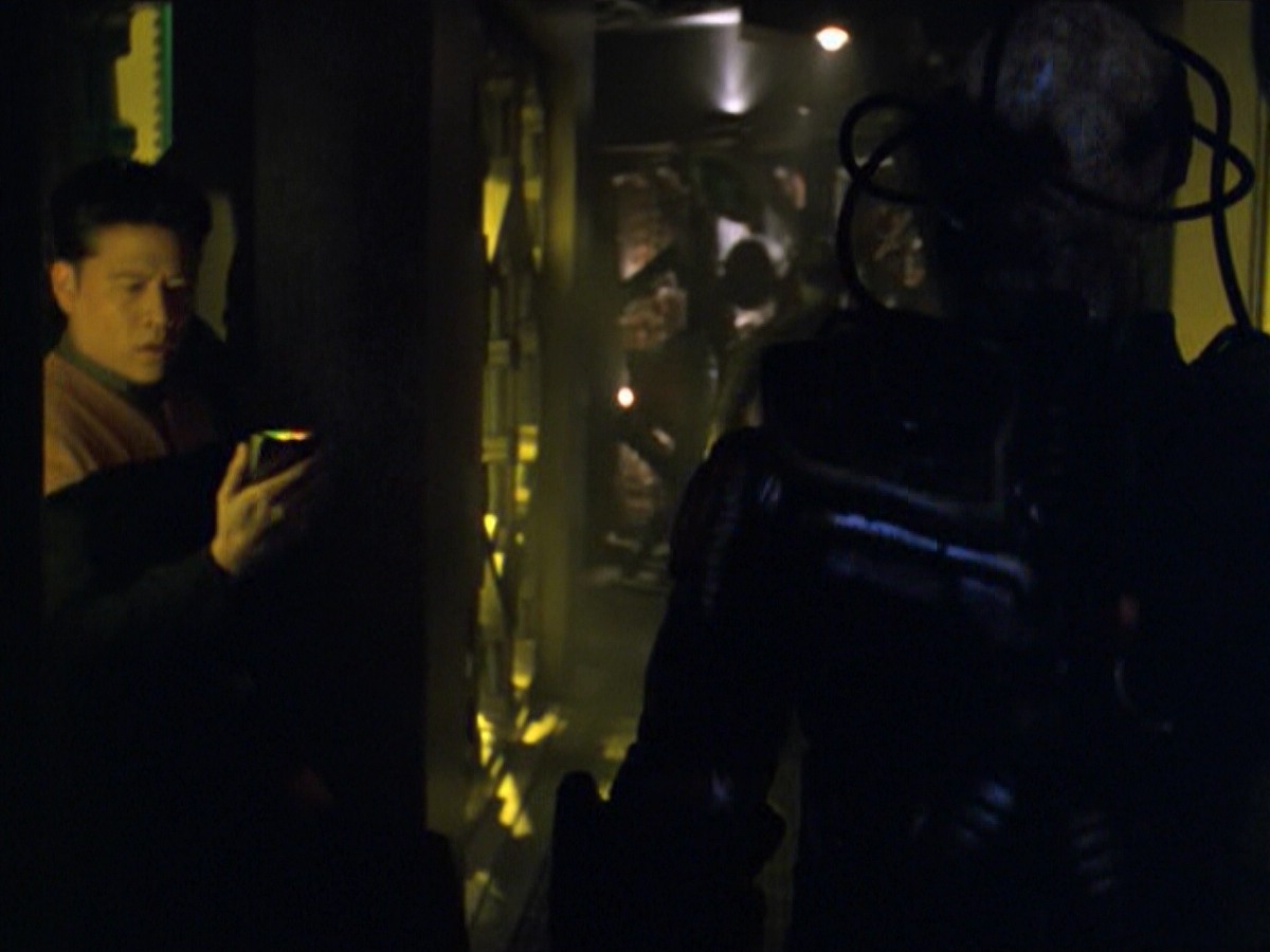 ariane179254_StarTrekVoyager_5x15_5x16_DarkFrontier_3147.jpg