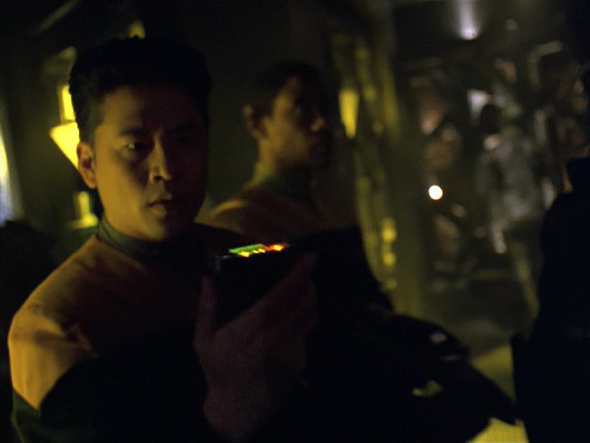 ariane179254_StarTrekVoyager_5x15_5x16_DarkFrontier_3149.jpg