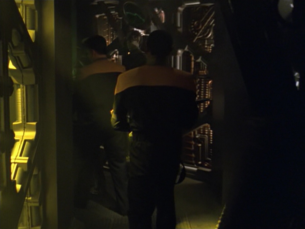 ariane179254_StarTrekVoyager_5x15_5x16_DarkFrontier_3158.jpg
