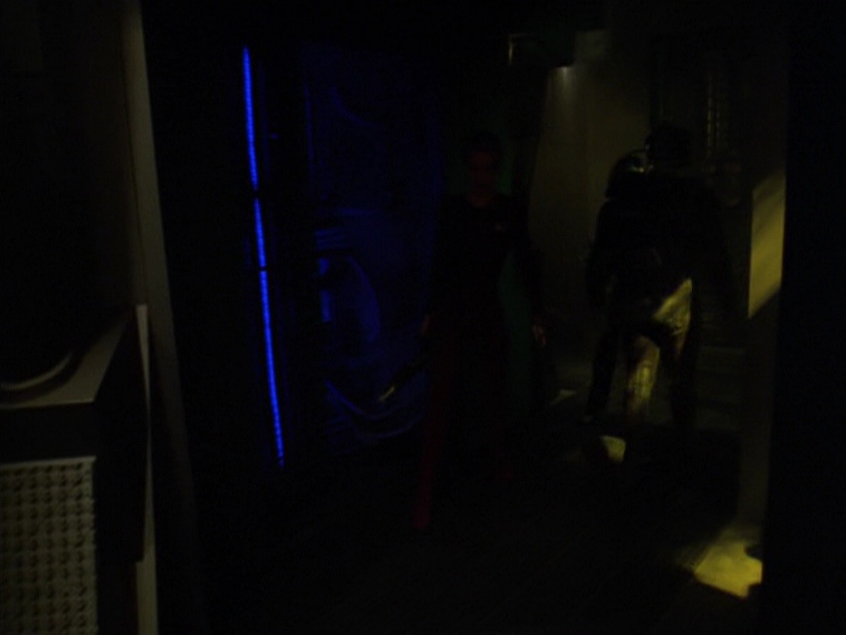 ariane179254_StarTrekVoyager_5x15_5x16_DarkFrontier_3173.jpg