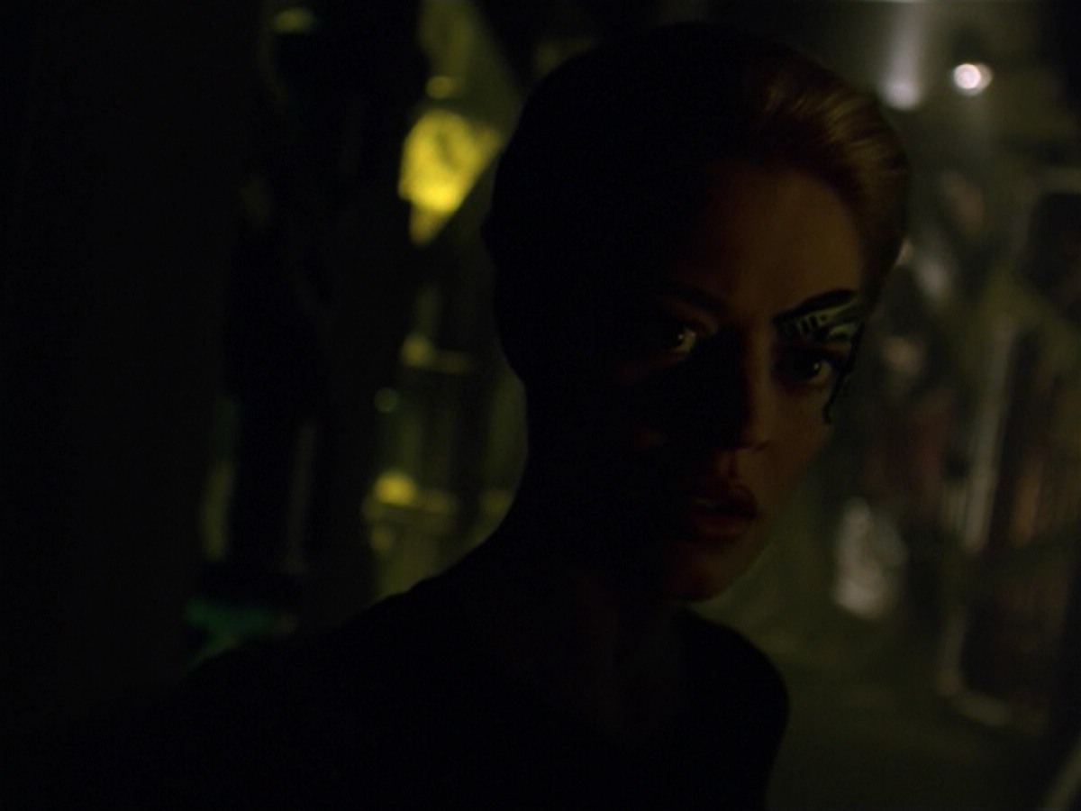 ariane179254_StarTrekVoyager_5x15_5x16_DarkFrontier_3197.jpg