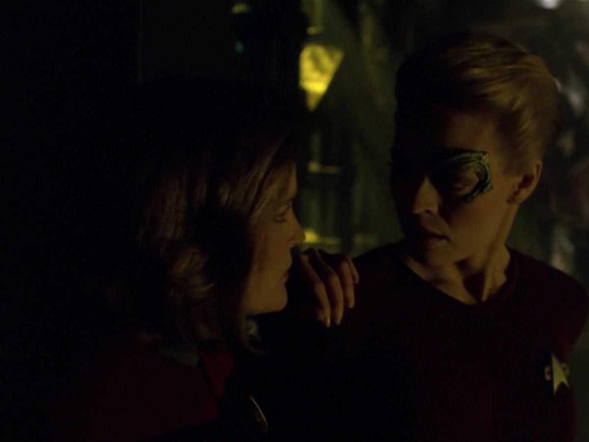ariane179254_StarTrekVoyager_5x15_5x16_DarkFrontier_3199.jpg