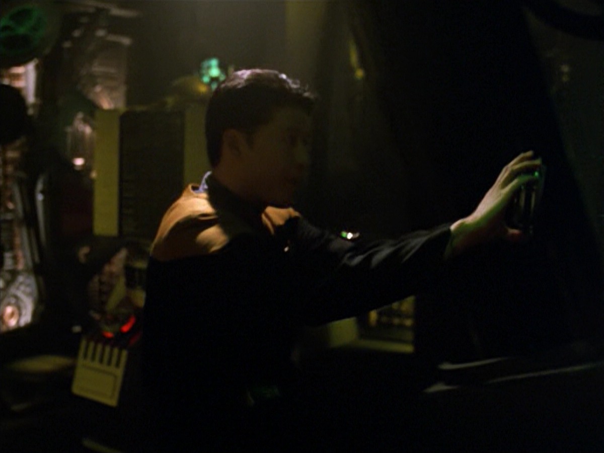 ariane179254_StarTrekVoyager_5x15_5x16_DarkFrontier_3271.jpg