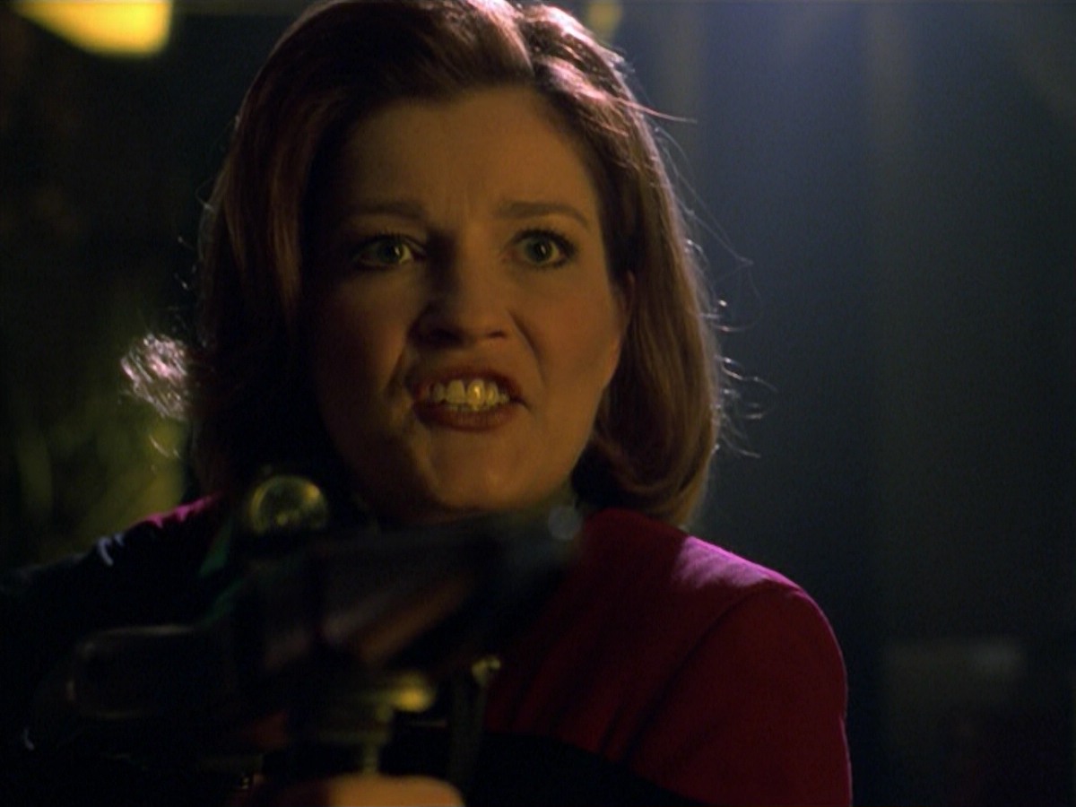 ariane179254_StarTrekVoyager_5x15_5x16_DarkFrontier_3354.jpg