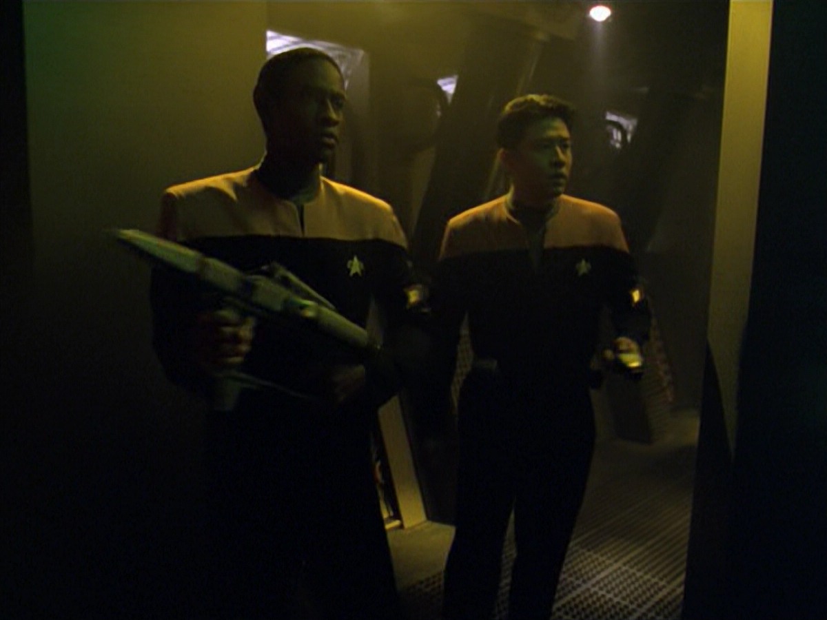 ariane179254_StarTrekVoyager_5x15_5x16_DarkFrontier_3408.jpg