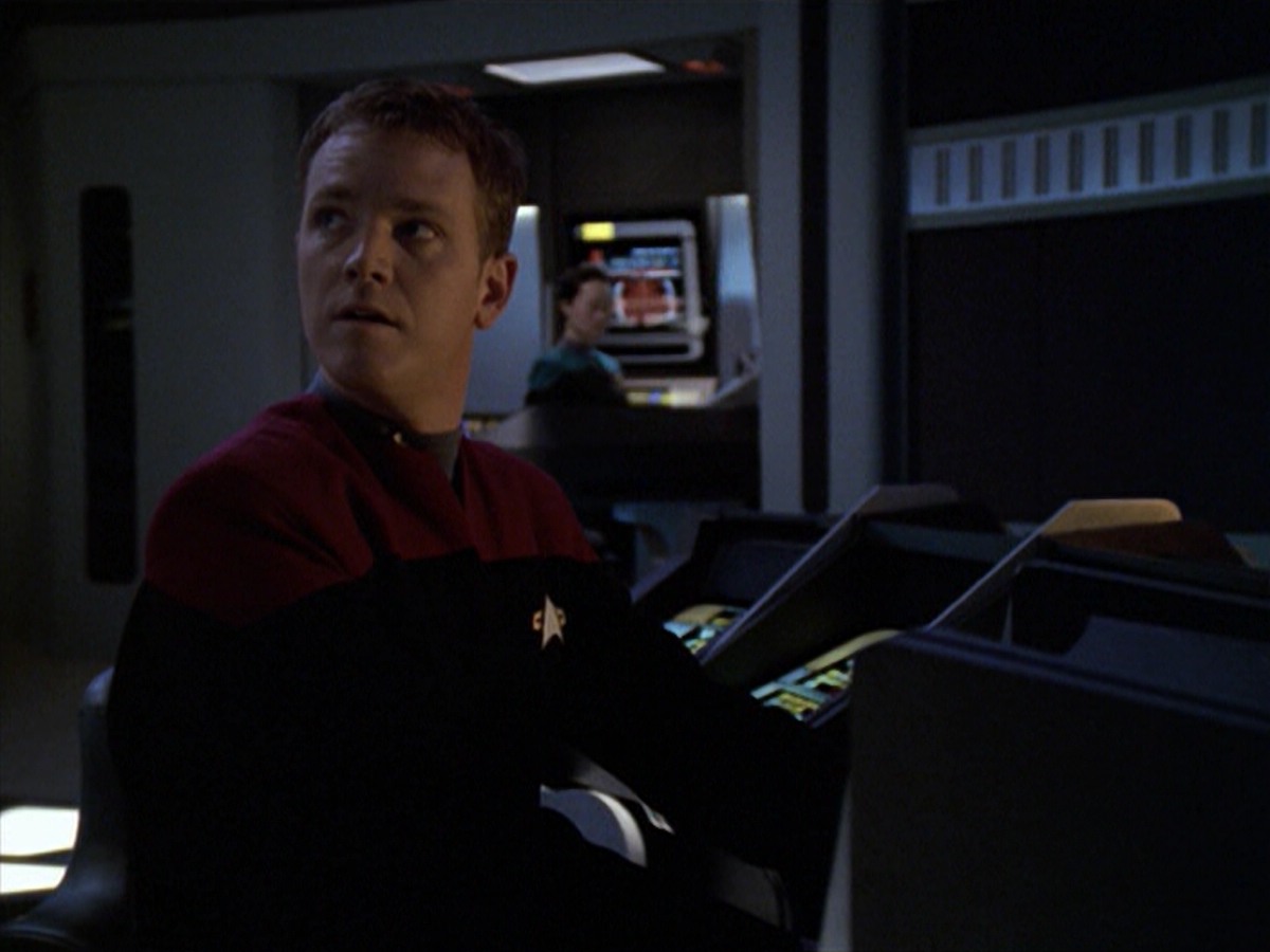 ariane179254_StarTrekVoyager_5x15_5x16_DarkFrontier_3460.jpg