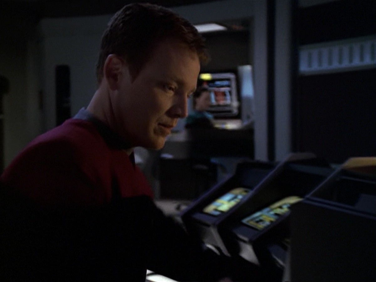 ariane179254_StarTrekVoyager_5x15_5x16_DarkFrontier_3463.jpg
