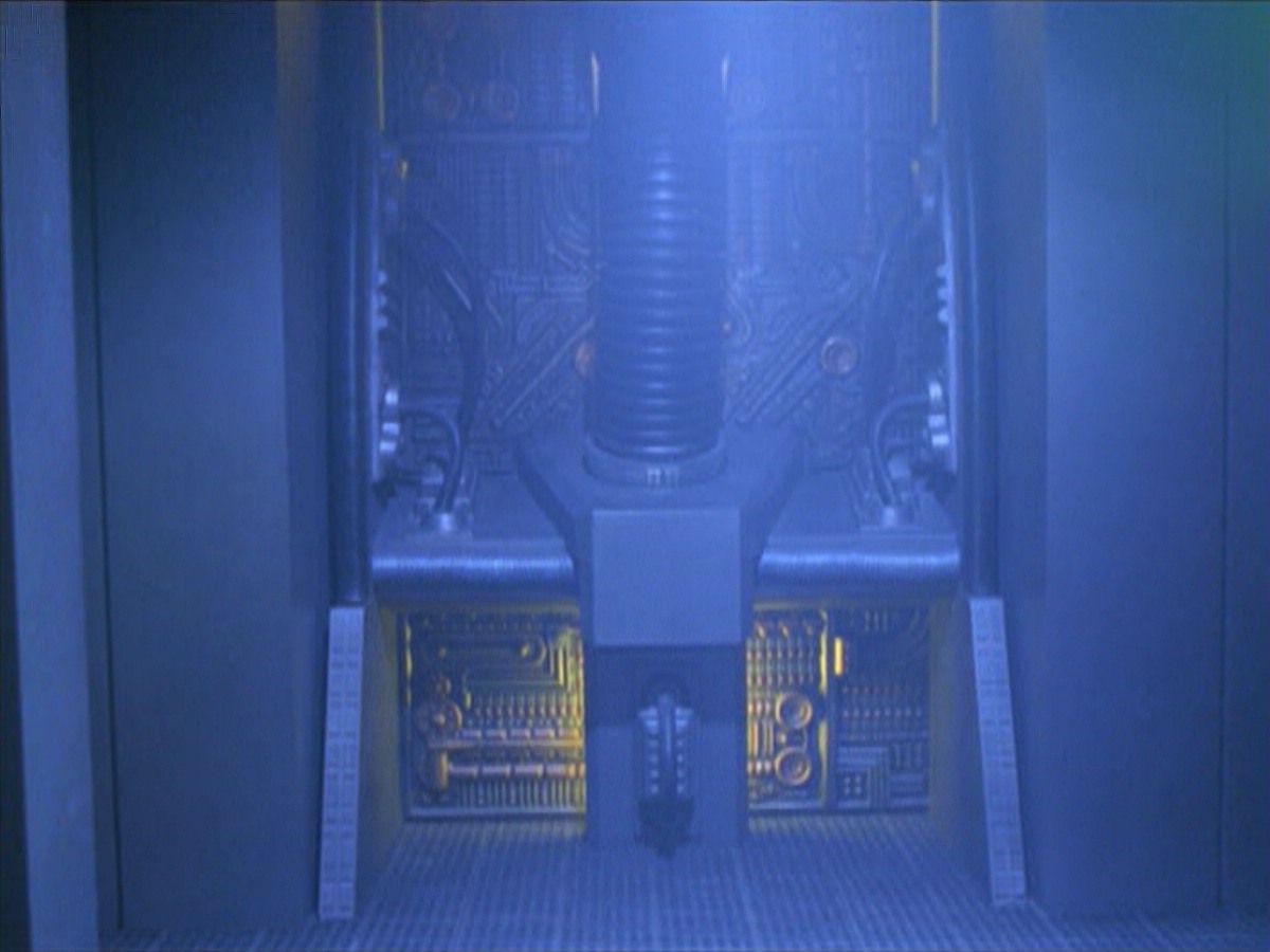 ariane179254_StarTrekVoyager_5x15_5x16_DarkFrontier_3482.jpg