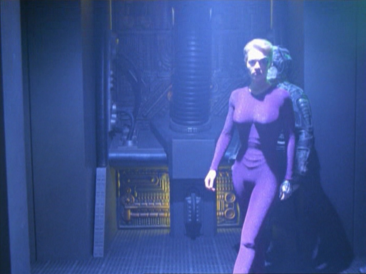 ariane179254_StarTrekVoyager_5x15_5x16_DarkFrontier_3486.jpg