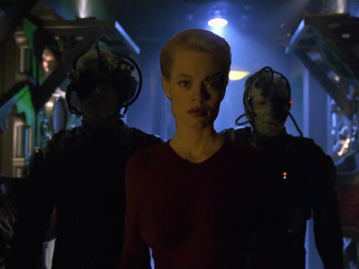 ariane179254_StarTrekVoyager_5x15_5x16_DarkFrontier_3492.jpg