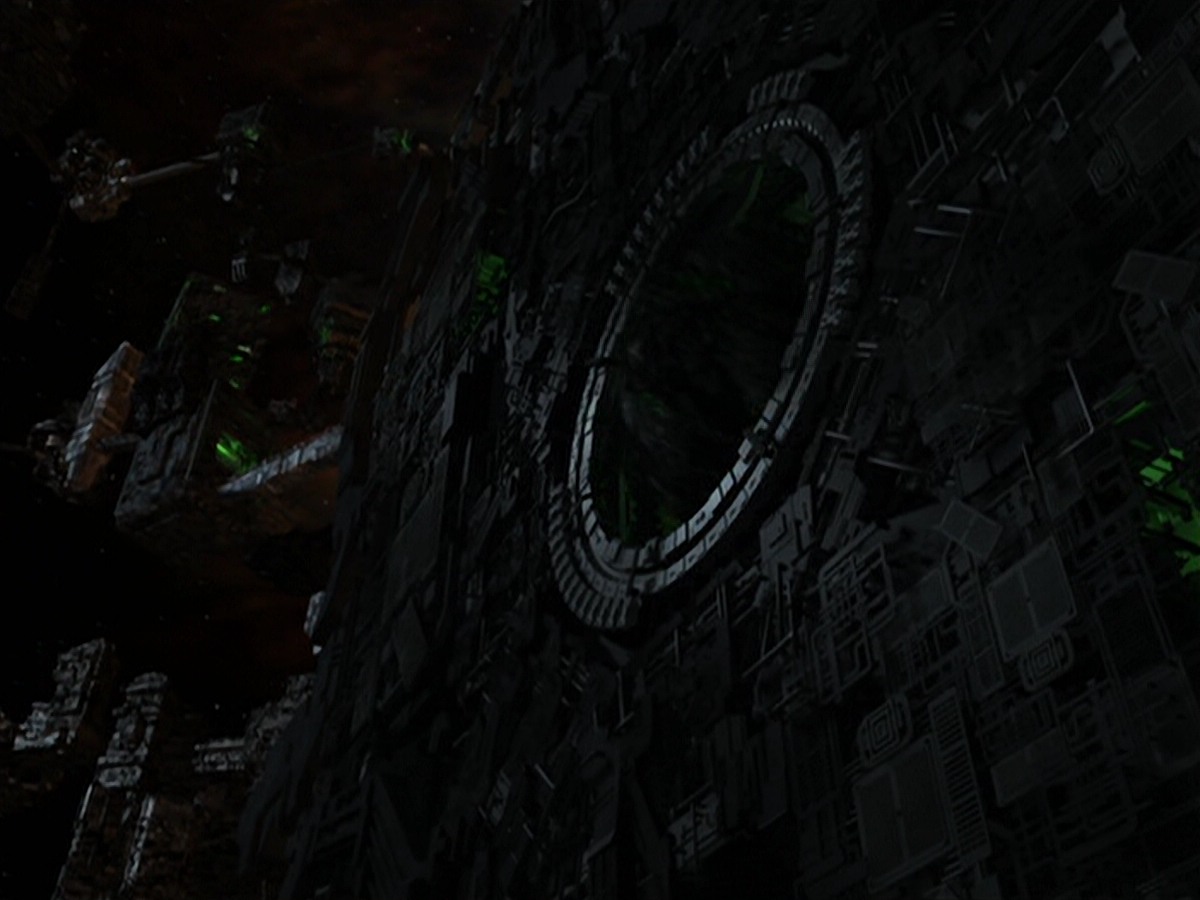 ariane179254_StarTrekVoyager_5x15_5x16_DarkFrontier_3532.jpg