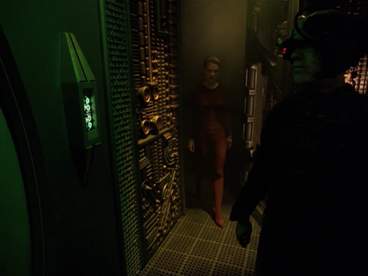 ariane179254_StarTrekVoyager_5x15_5x16_DarkFrontier_3540.jpg