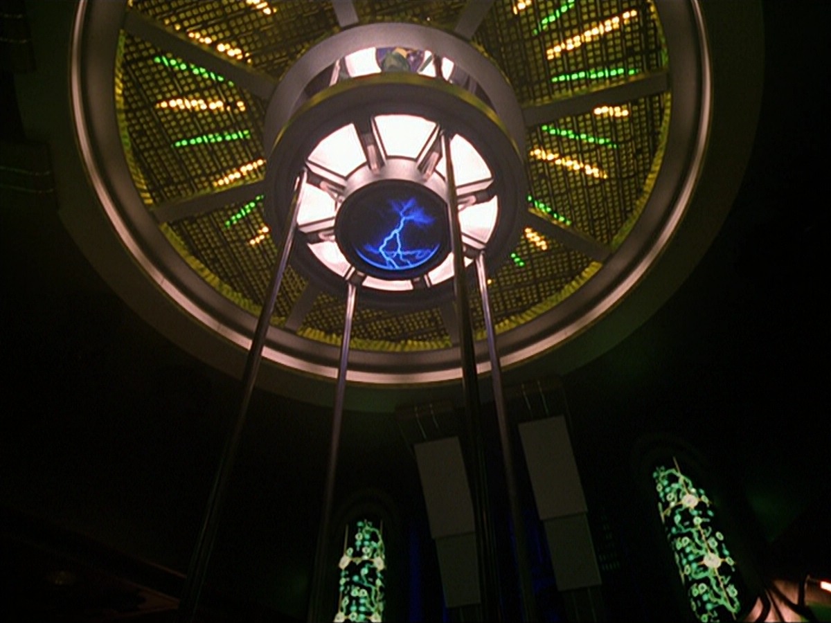 ariane179254_StarTrekVoyager_5x15_5x16_DarkFrontier_3575.jpg