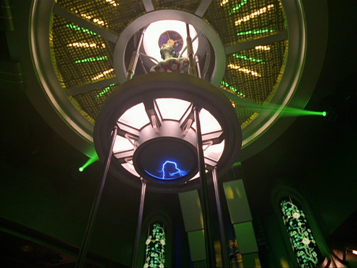 ariane179254_StarTrekVoyager_5x15_5x16_DarkFrontier_3579.jpg