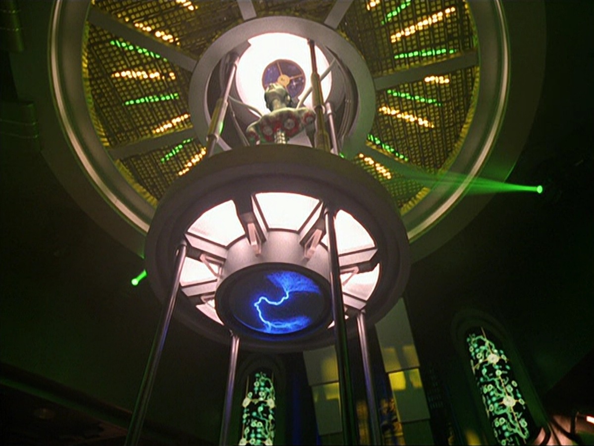 ariane179254_StarTrekVoyager_5x15_5x16_DarkFrontier_3580.jpg