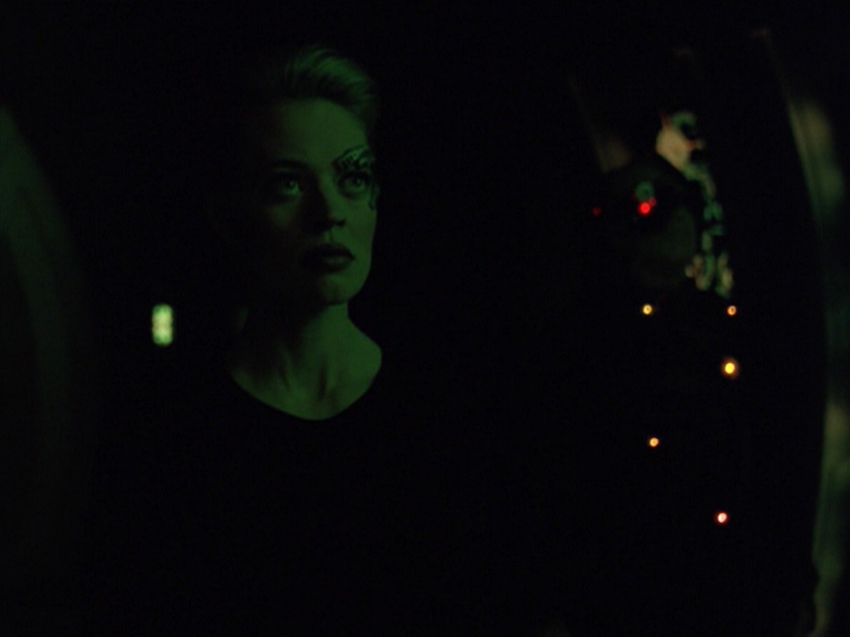 ariane179254_StarTrekVoyager_5x15_5x16_DarkFrontier_3583.jpg