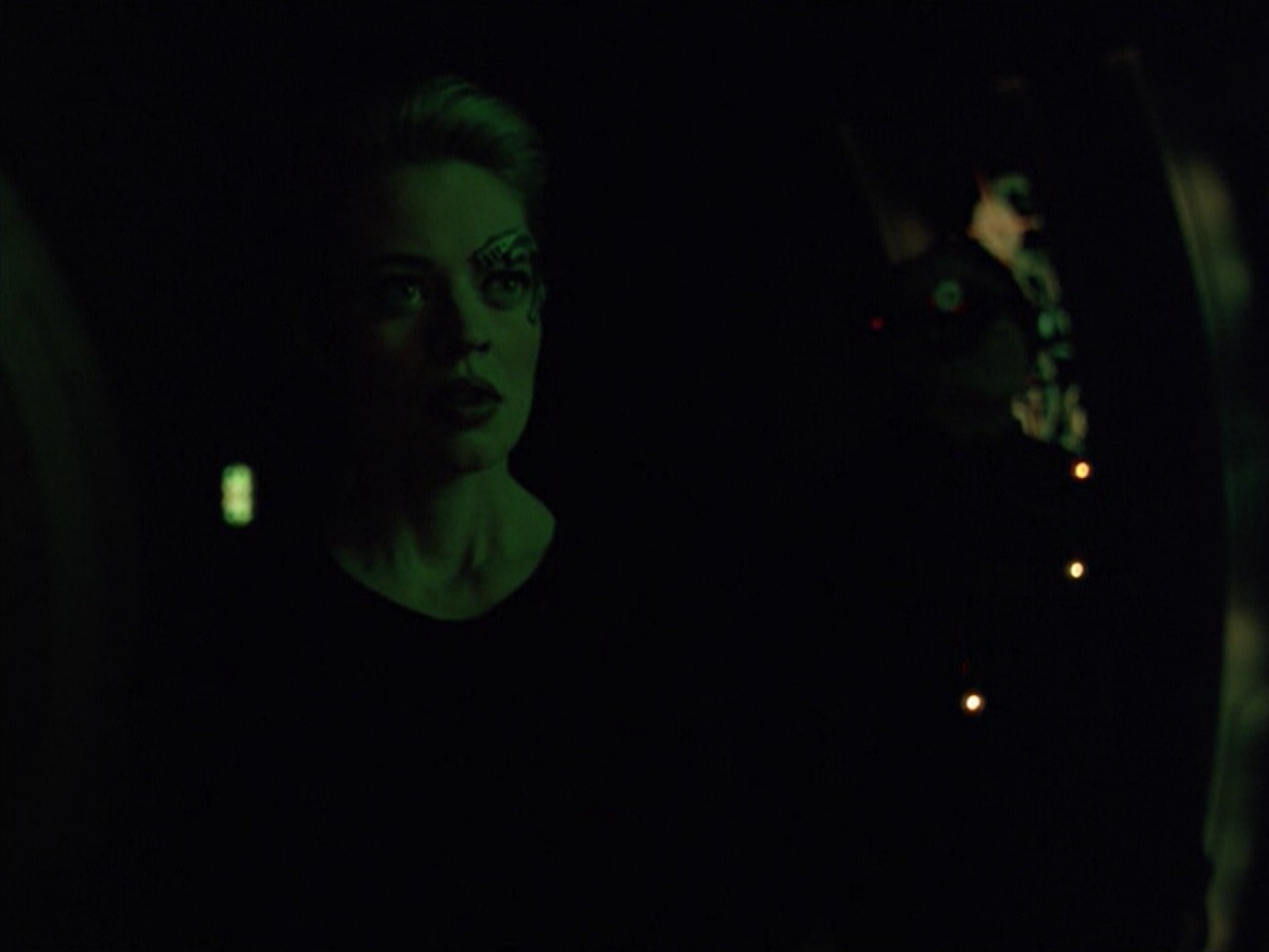 ariane179254_StarTrekVoyager_5x15_5x16_DarkFrontier_3591.jpg