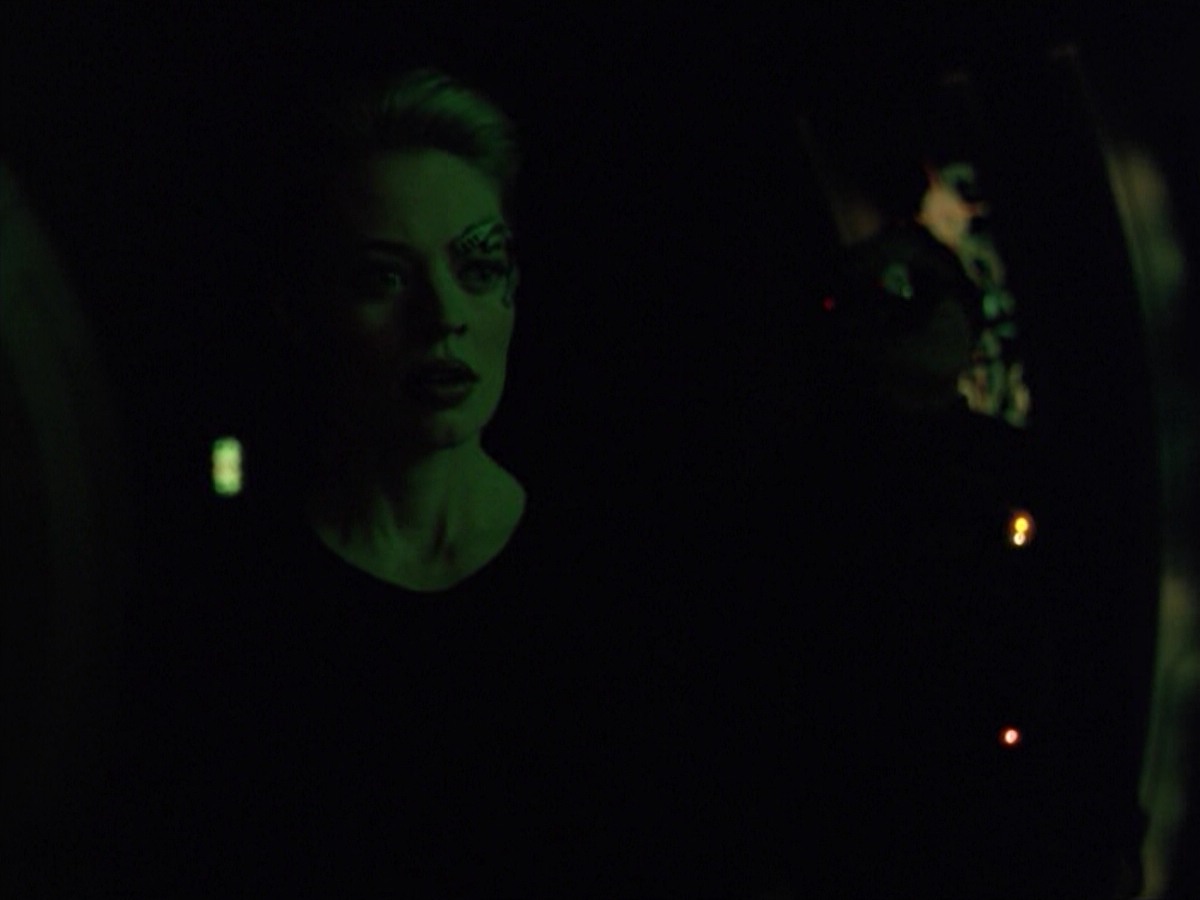 ariane179254_StarTrekVoyager_5x15_5x16_DarkFrontier_3592.jpg