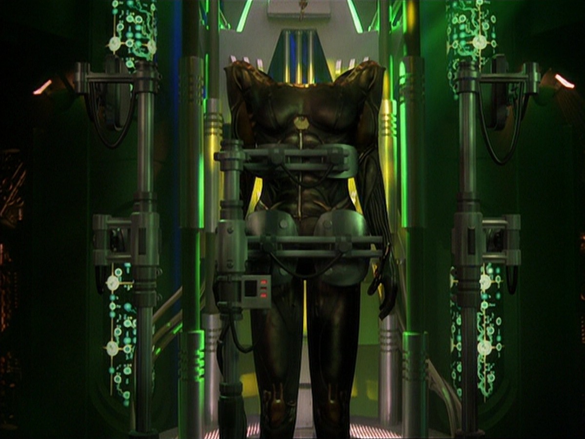 ariane179254_StarTrekVoyager_5x15_5x16_DarkFrontier_3605.jpg