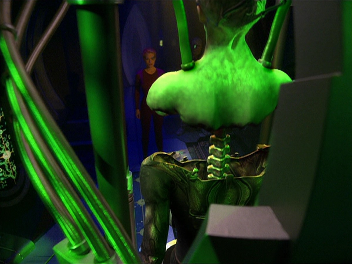 ariane179254_StarTrekVoyager_5x15_5x16_DarkFrontier_3610.jpg