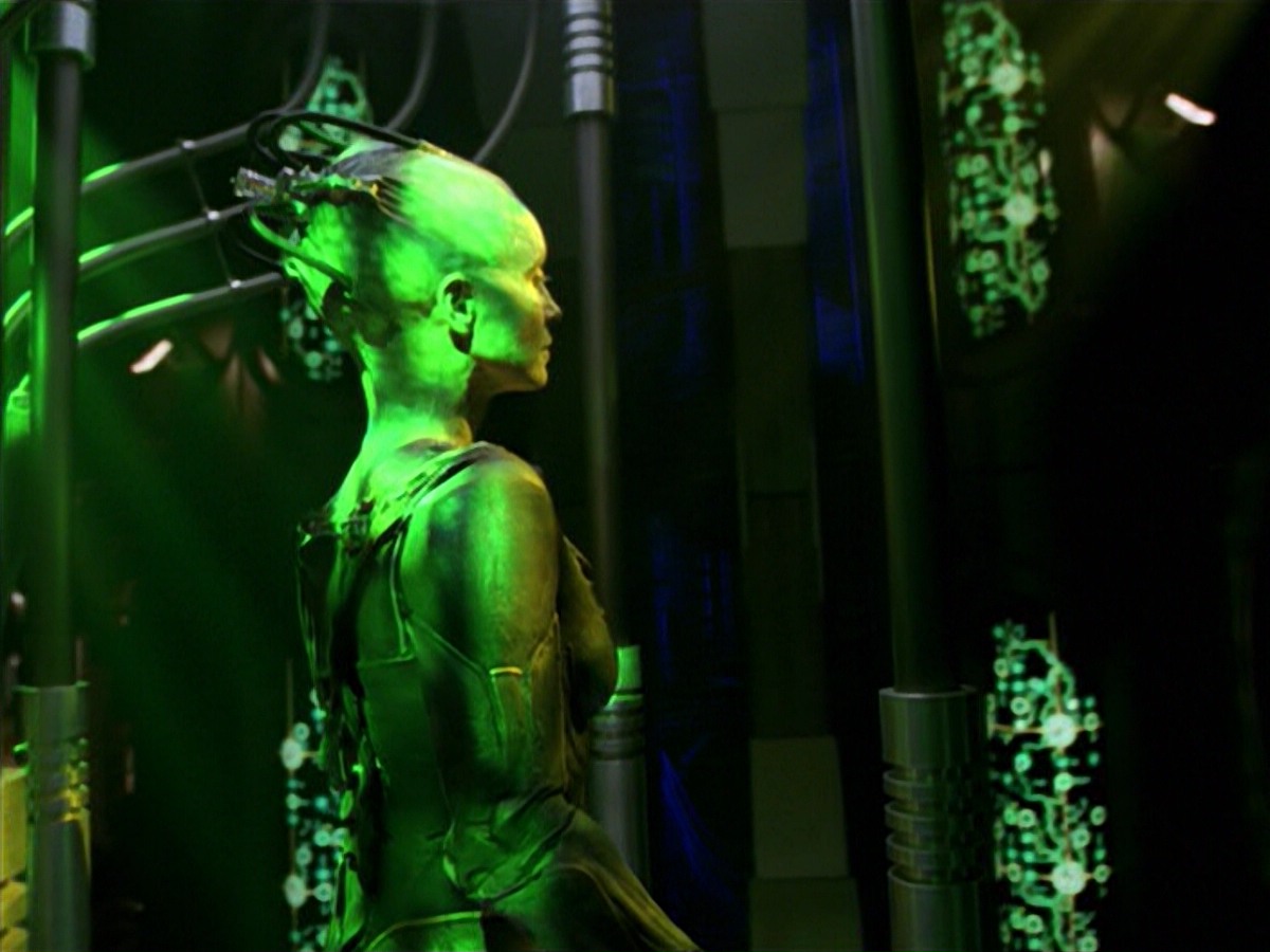 ariane179254_StarTrekVoyager_5x15_5x16_DarkFrontier_3646.jpg